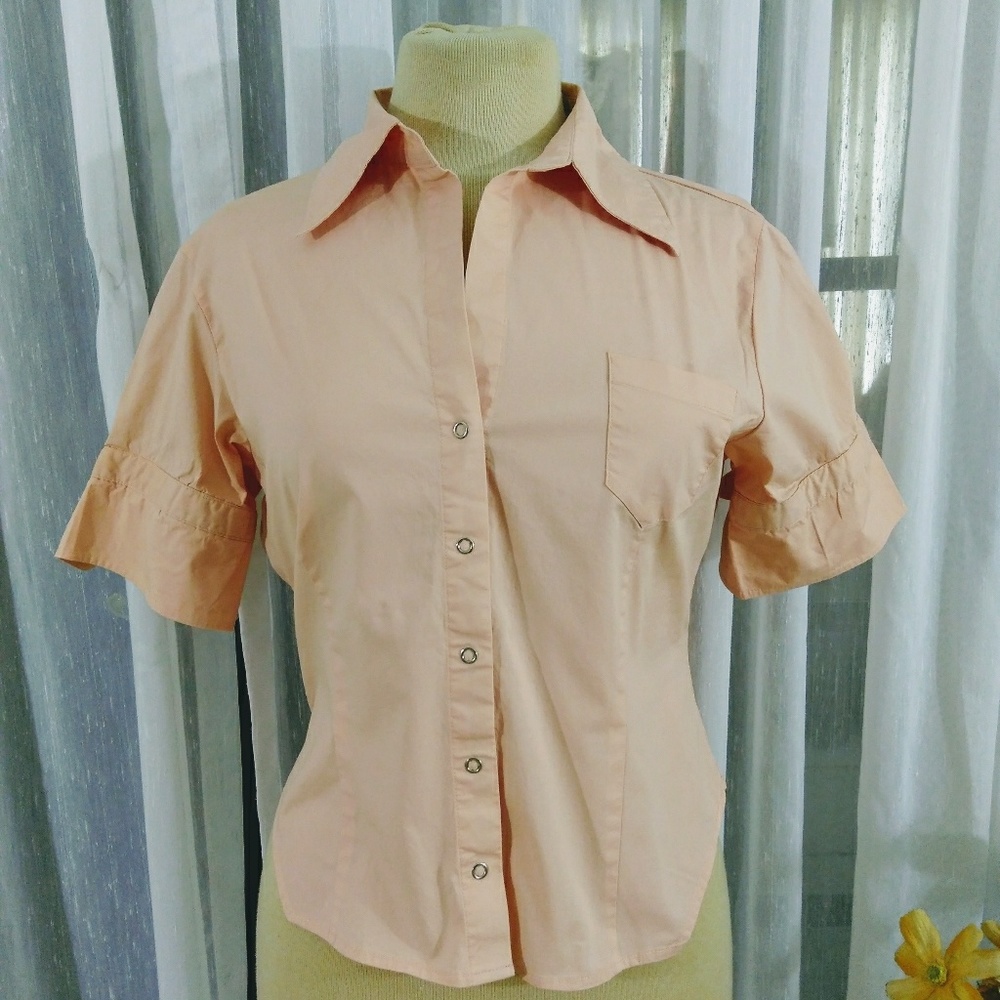 Jaquline size medium short buckle sleeve shirt